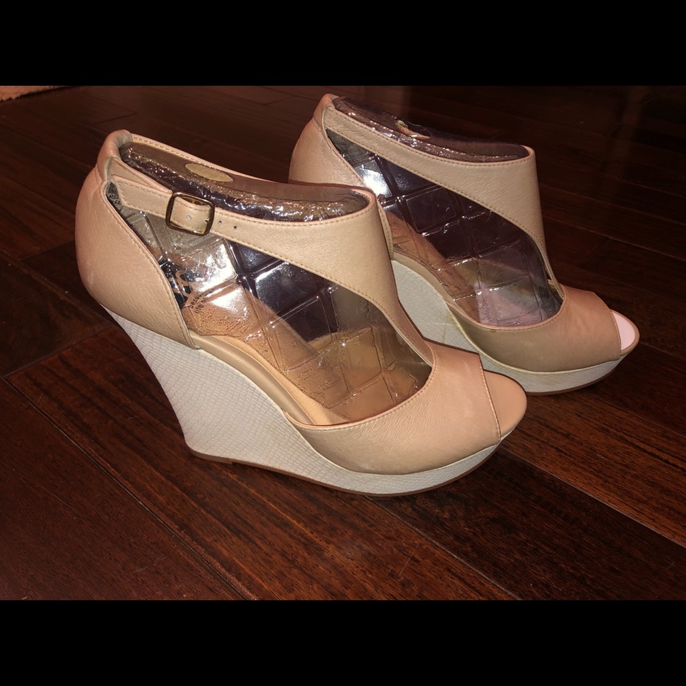 BC platform sandals